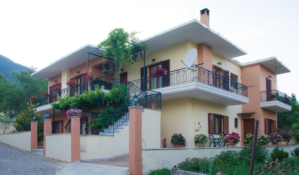 Appartement Nefeli à Levídhion Extérieur photo